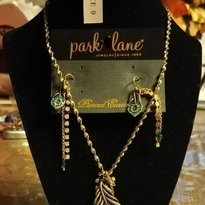 Park Lane Gold Necklace with Green Leaf Pendant